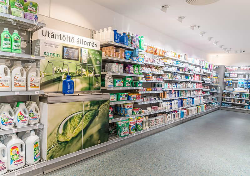 Győztünk! Utántöltő automatákat vezetett be a DM és a Rossmann is!