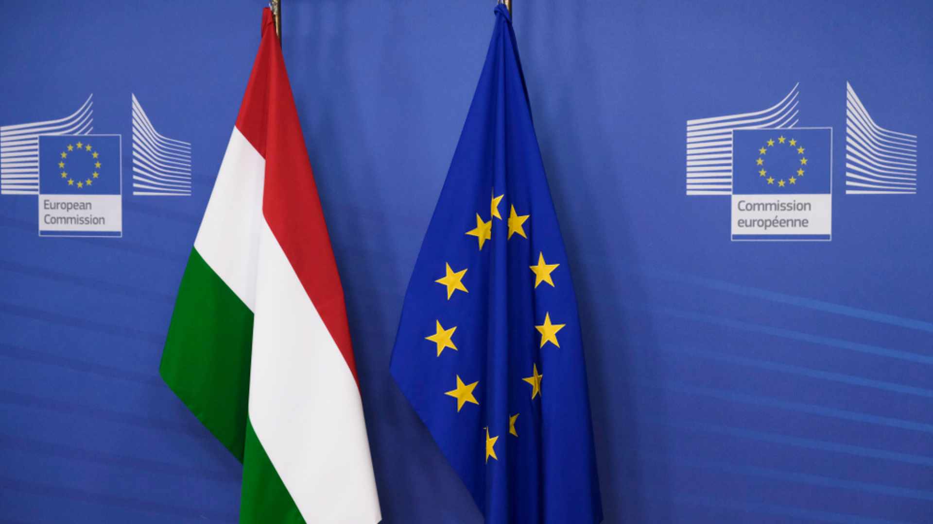 Győztünk! Meghátrál a kormány az Erasmus ügyben!